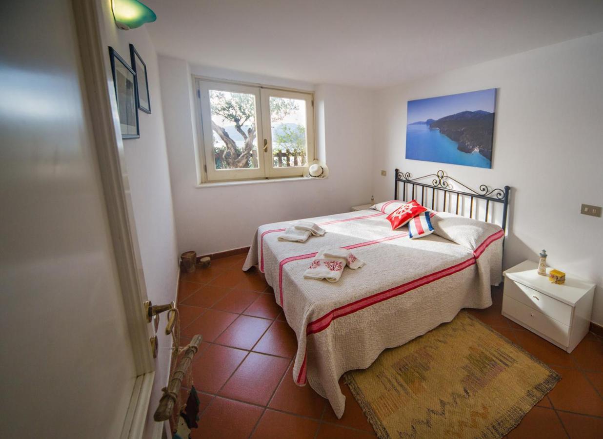 Ferienwohnung Casa Delta Delle Acque Vista Spettacolare E Giardino Cala Gonone Exterior foto